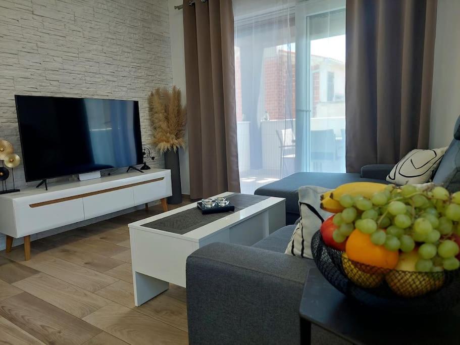 Valux Apartman Pula Luaran gambar