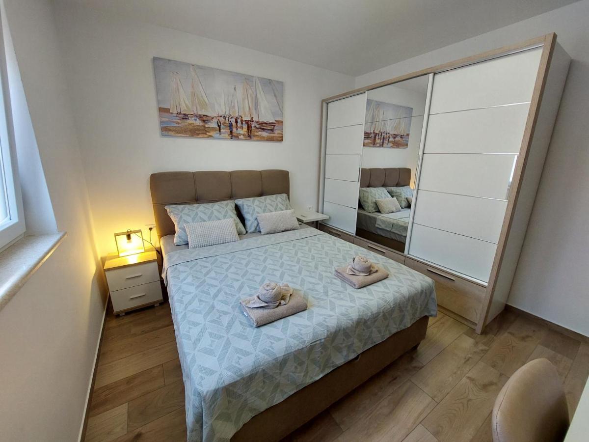 Valux Apartman Pula Luaran gambar