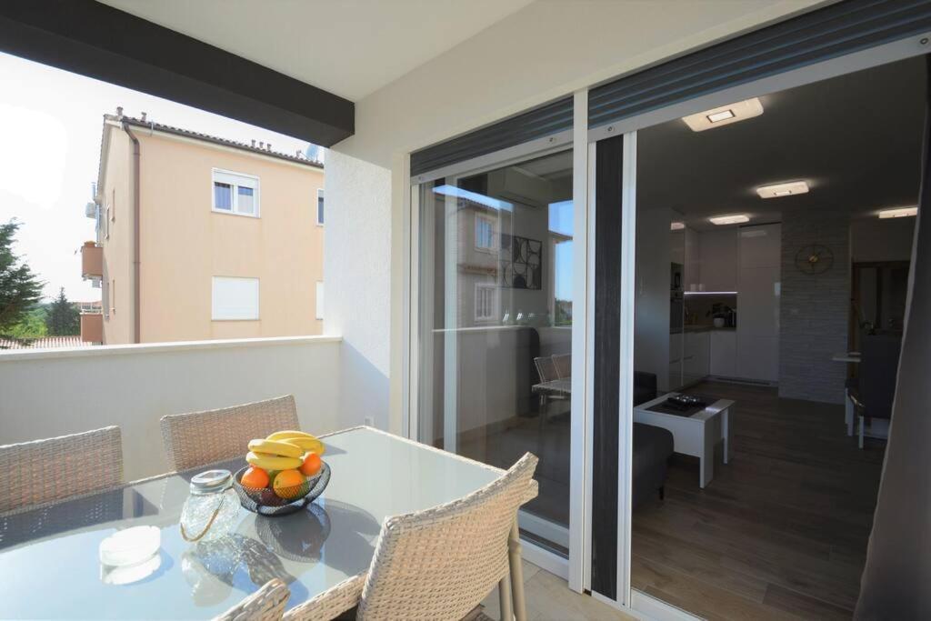 Valux Apartman Pula Luaran gambar