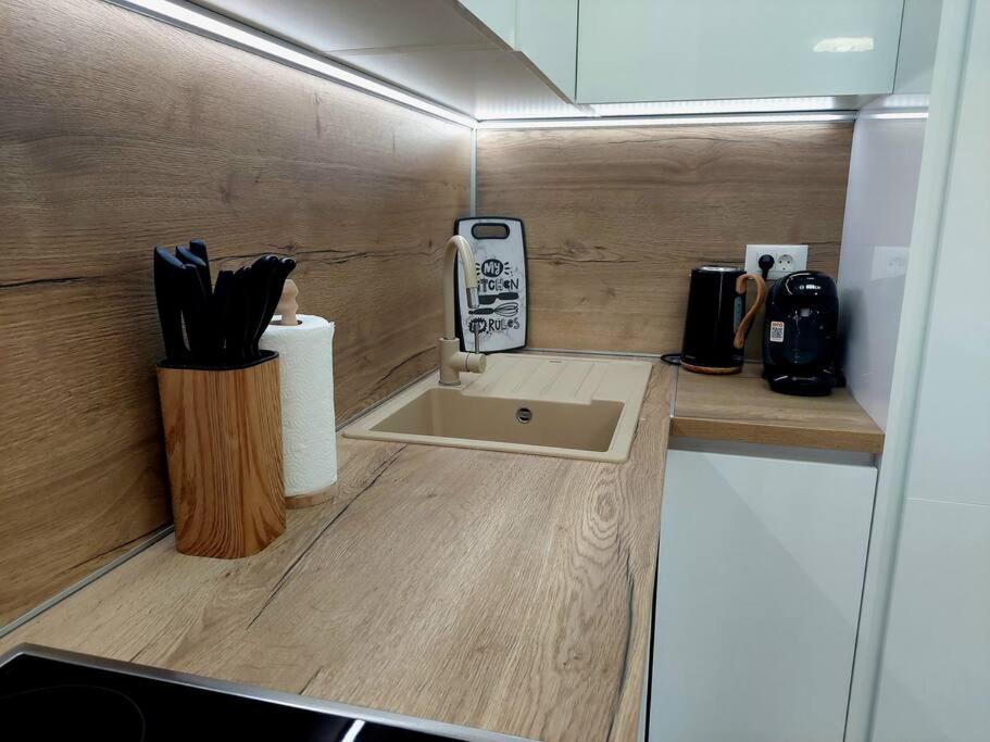Valux Apartman Pula Luaran gambar