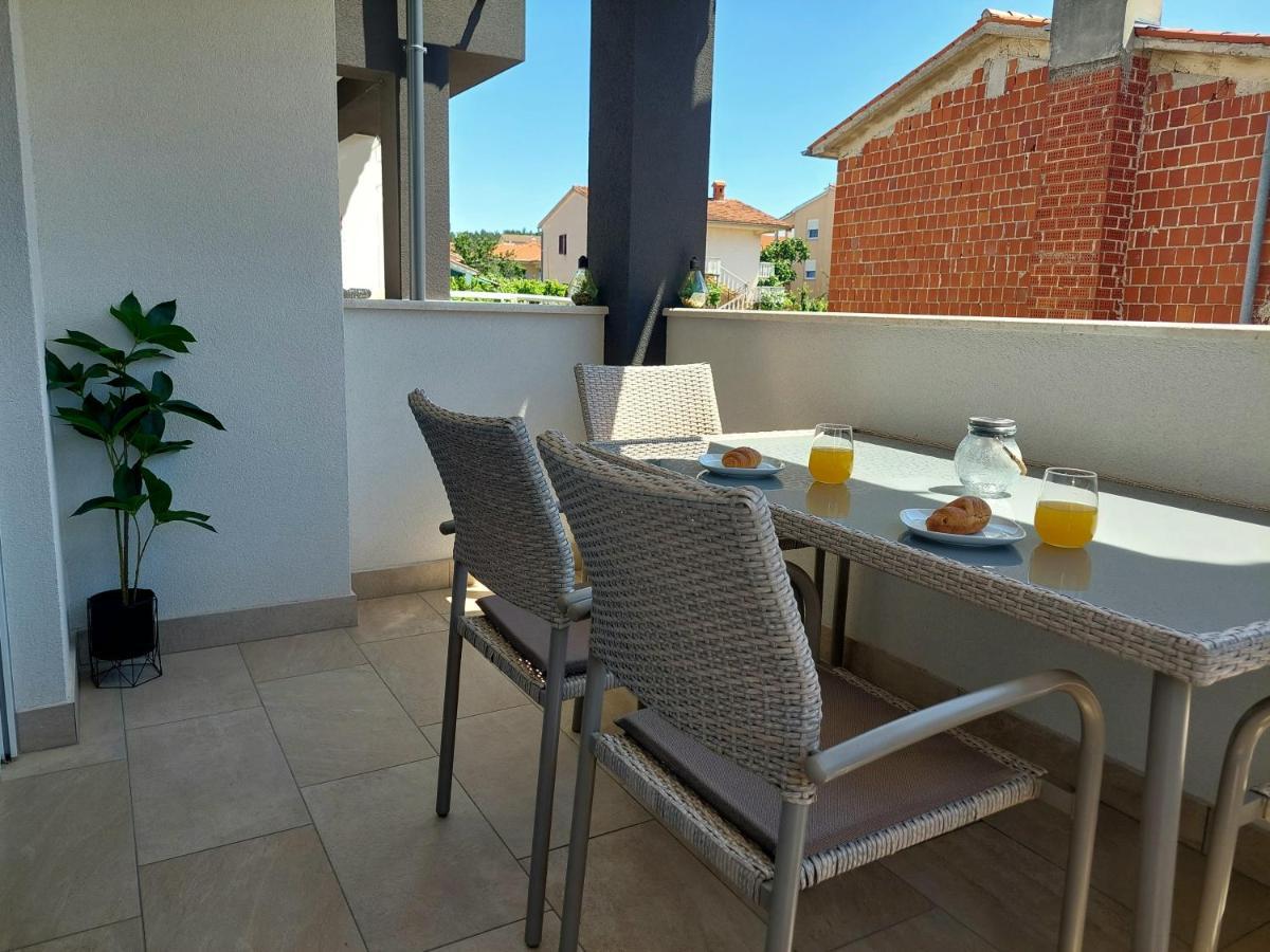 Valux Apartman Pula Luaran gambar
