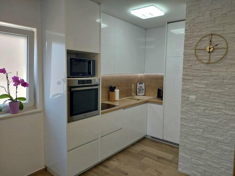 Valux Apartman Pula Luaran gambar
