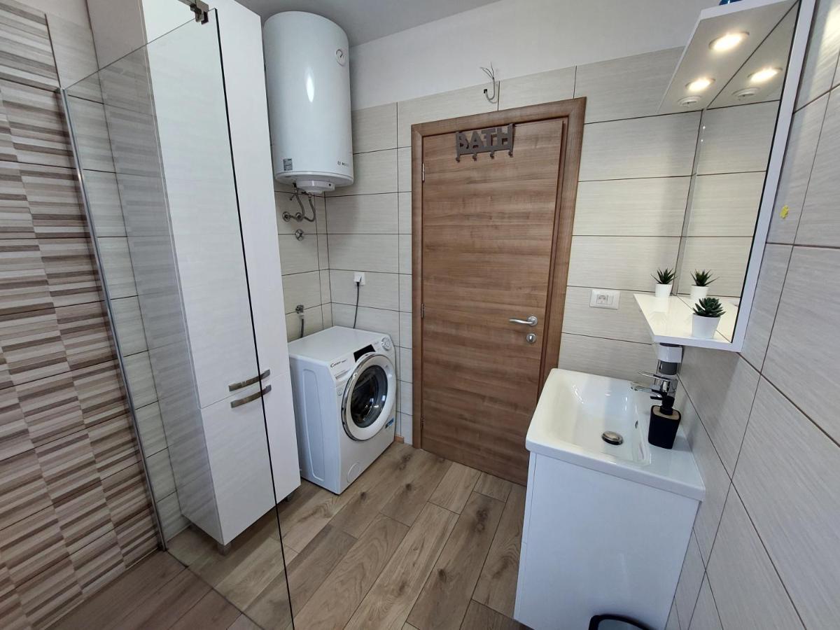 Valux Apartman Pula Luaran gambar
